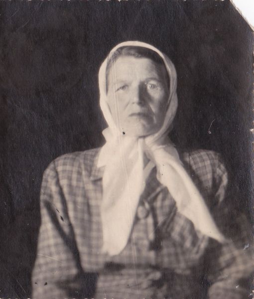  бабушка - Кисель Юзефа (до замужества Ставицкая), родилась в деревне Иказнь.
