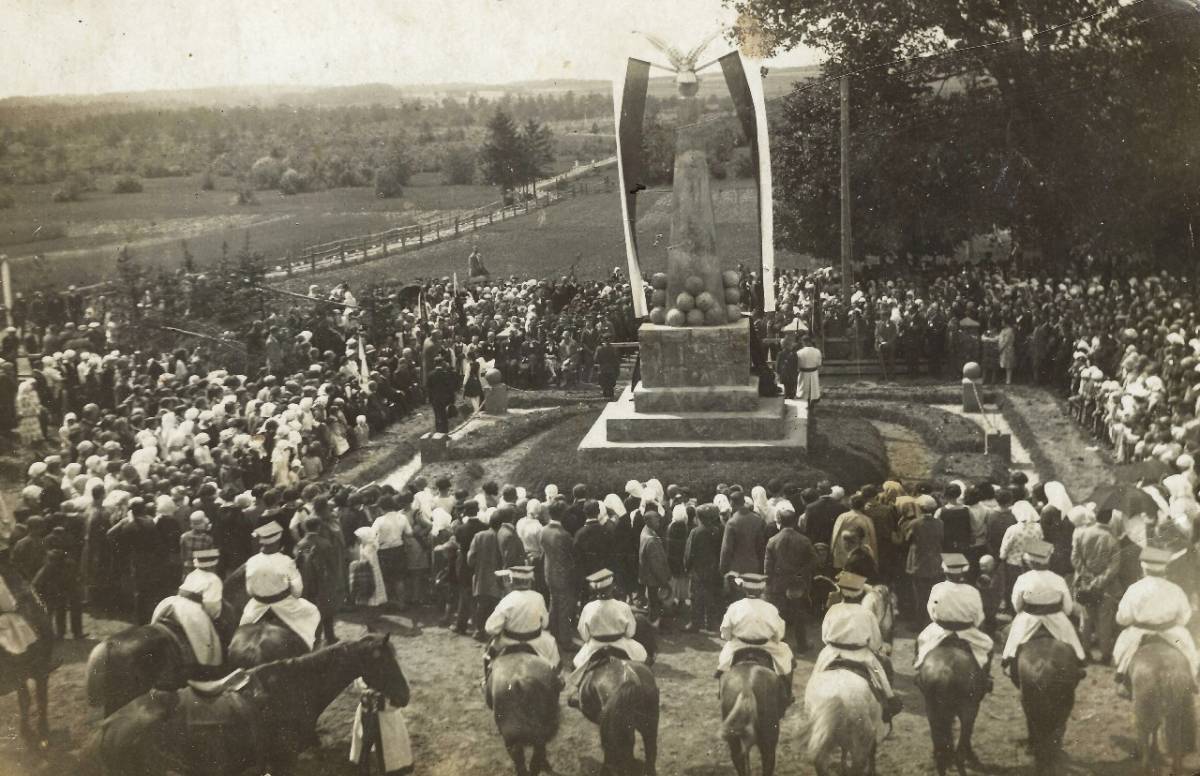Otwarcie Pominka Wolności w Dziewieniszkach. 1928 r.