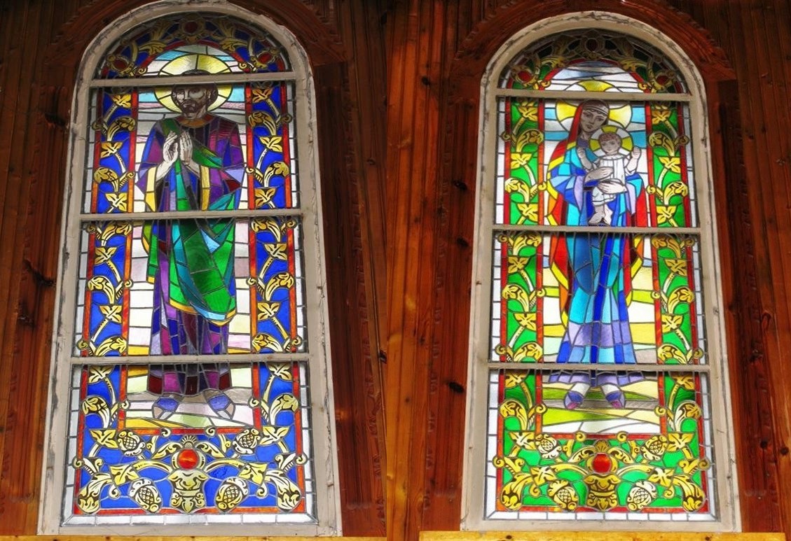 Witraże w kościele dziewieniskim