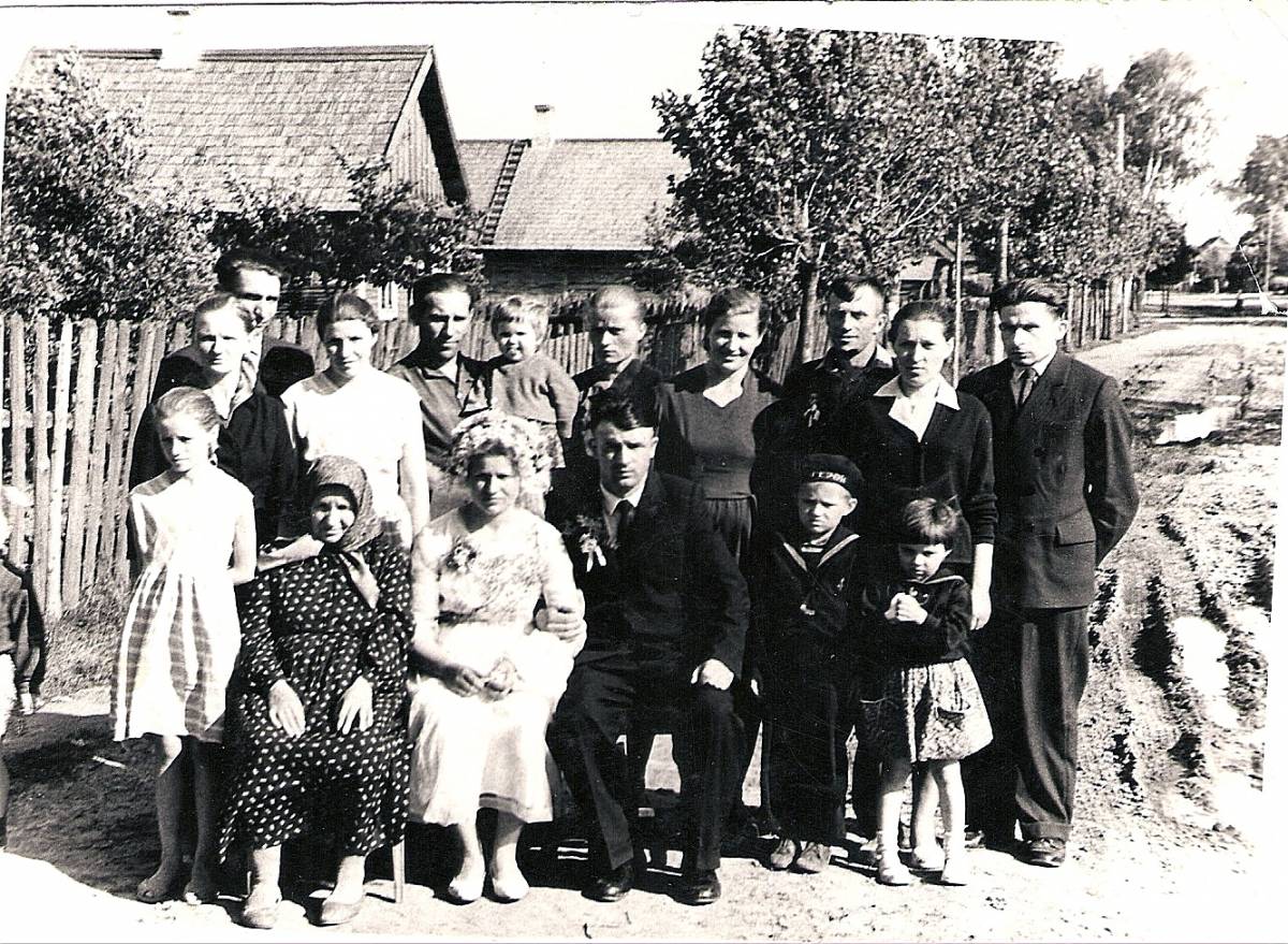 Деревня Ганцевичи     <br>Семья Мелеховцов