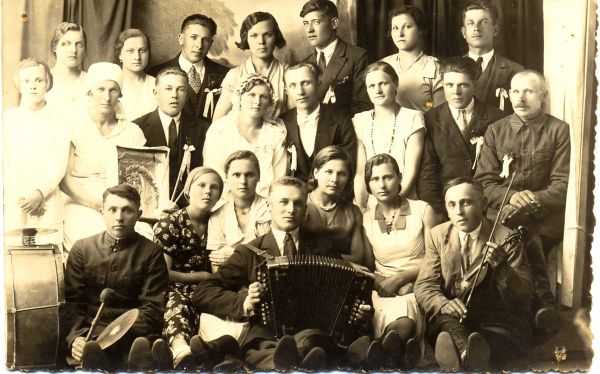 Чья-та свадьба