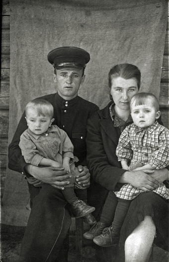 Деревня Слободка, Гомельская область. Иван Никитович Савич и Мария Васильевна Савич(Крук до замужества)