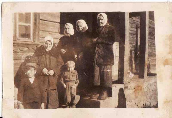 Fotka z lat 30.tych Pojedubie wieś.