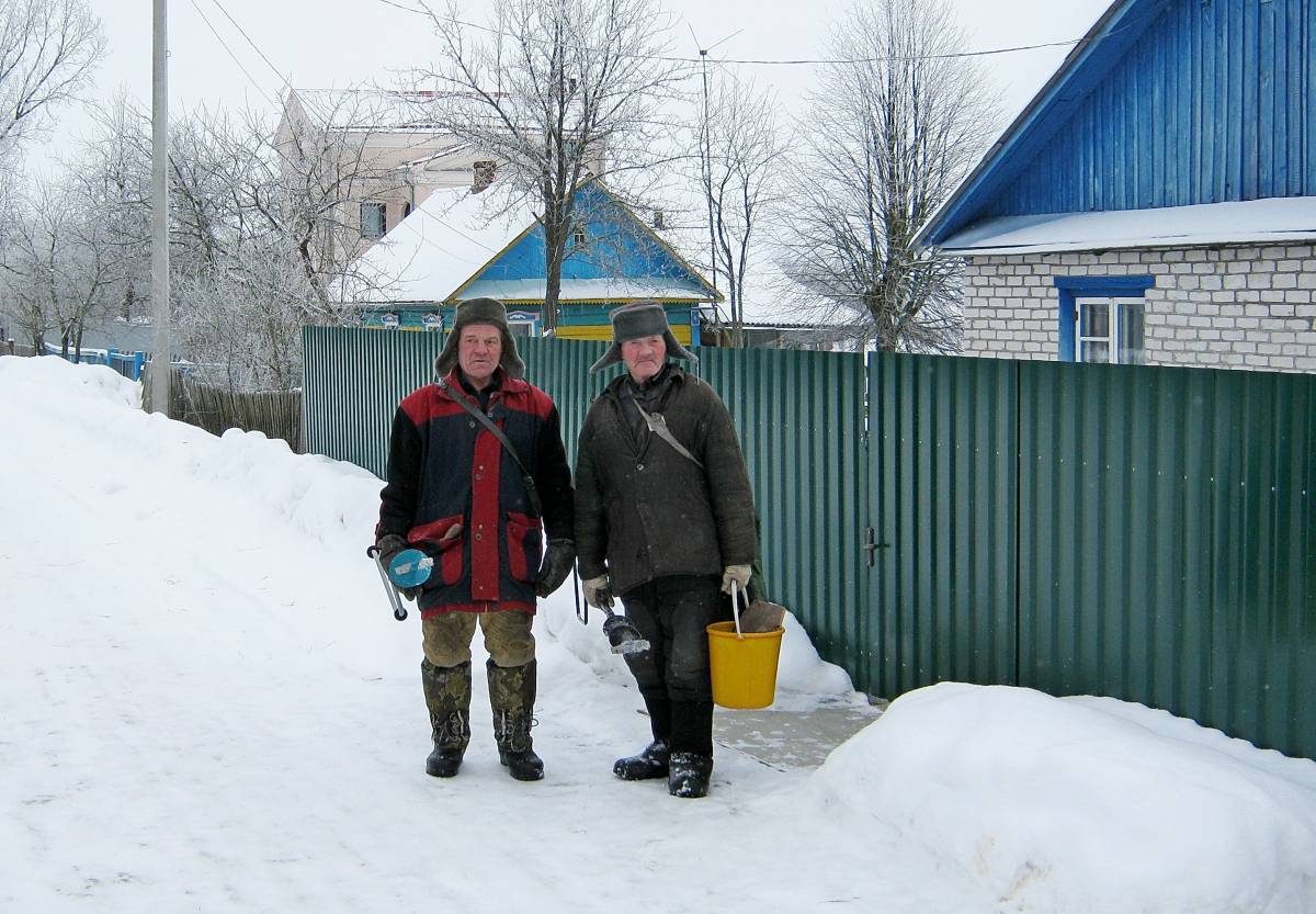 Пенсіянеры, калі ім і пад восемдзесят гадоў, то актыўна адпачываюць...