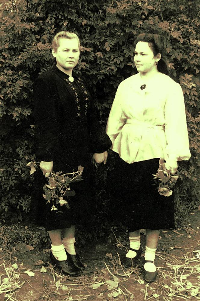 Алісіёнак Марыя з сяброўкай...