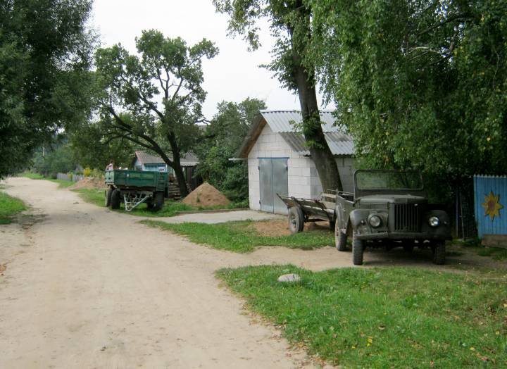 Жыццё працягваецца...