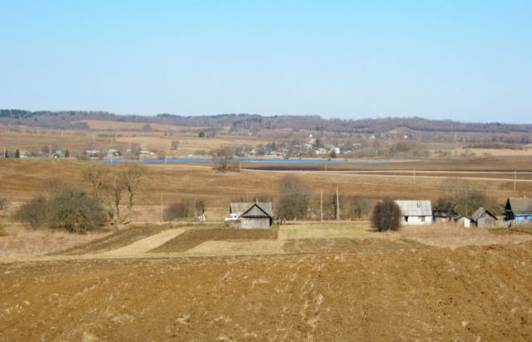 Родзевічы, а далей бачны Звярынічы...