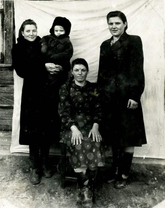 Тры сястры Бараноўскія.<br>Фота 1955 г.
