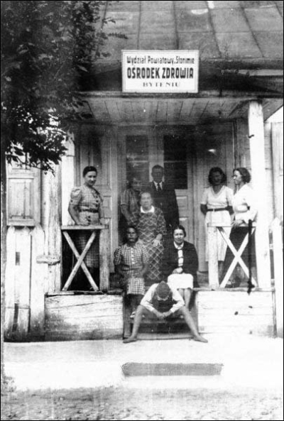 Местные жители (дом Козловских на Мостовой, 24).