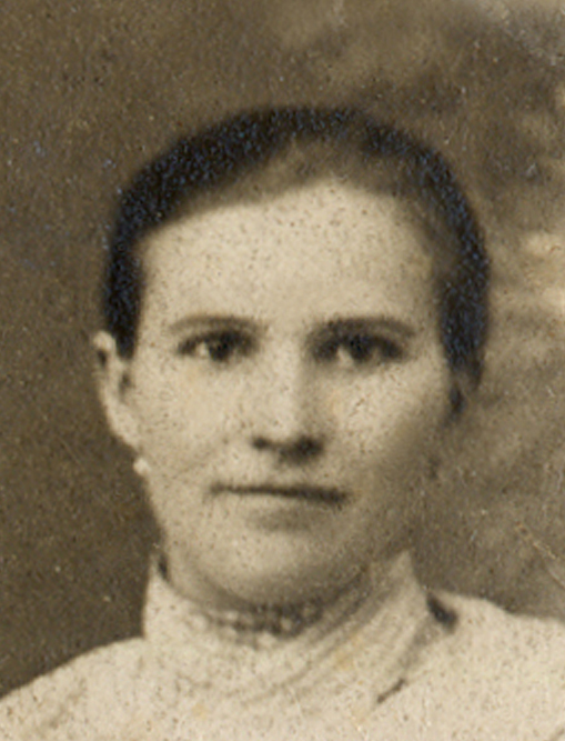 Велинская (Покорная) Антонина Иосифовна; до 1908 г. работала у Барановской Е.В. в Сутково