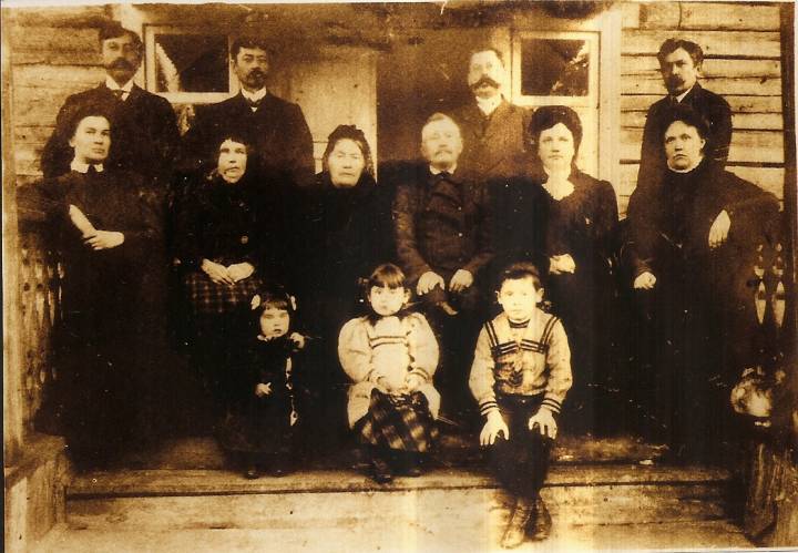 Rodzina Warszów, Różewszczyzna