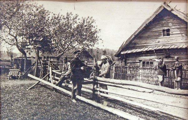 Даўгінічы. Хутар 'Падцярок' каля пачаткаў Нёману.<br>Фота Л.Дашкевіча, 8-19 траўня 1923г.