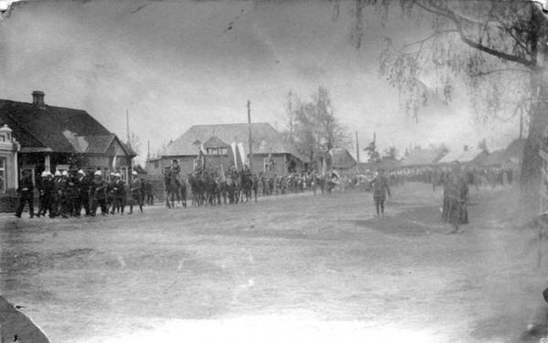 Парад у Ганцавічах, 1930-я гг. Парад у Ганцавічах, 1930-я гг.