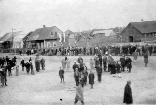 Цэнтральны пляц мястэчка Ганцавічы. 1930-я гг. Цэнтральны пляц мястэчка Ганцавічы. 1930-я гг.