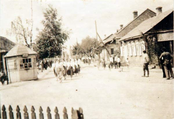 Вуліца Першая ў Ганцавічах. 1930-я гг. Вуліца Першая ў Ганцавічах. 1930-я гг.