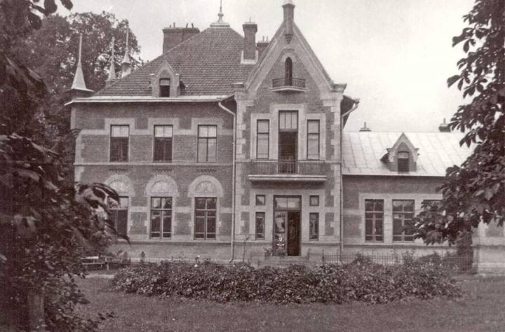 Dwór, fragment (fot. z archiwum Andrzeja Iwanowskiego)