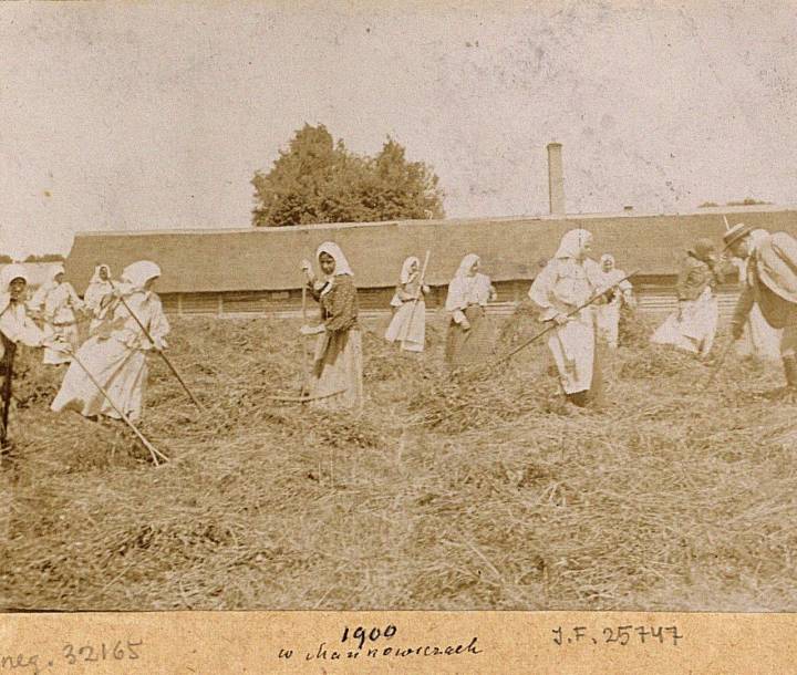 W Mańkowiczach. Foto z archiwum Władysława Zahorskiego. Zr. - humus.livejournal.com