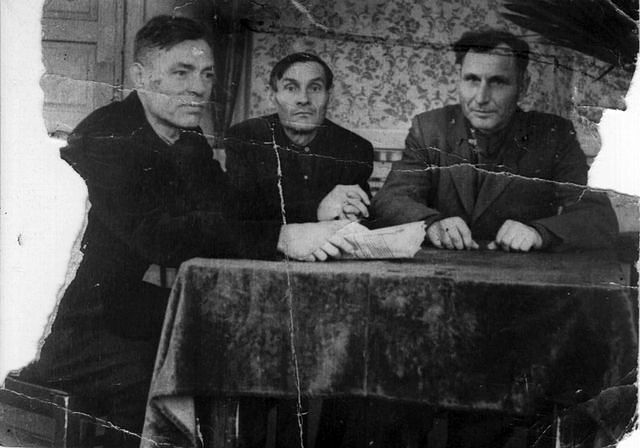 Крайний с права Василий (Войтех) Семенович Грицевич