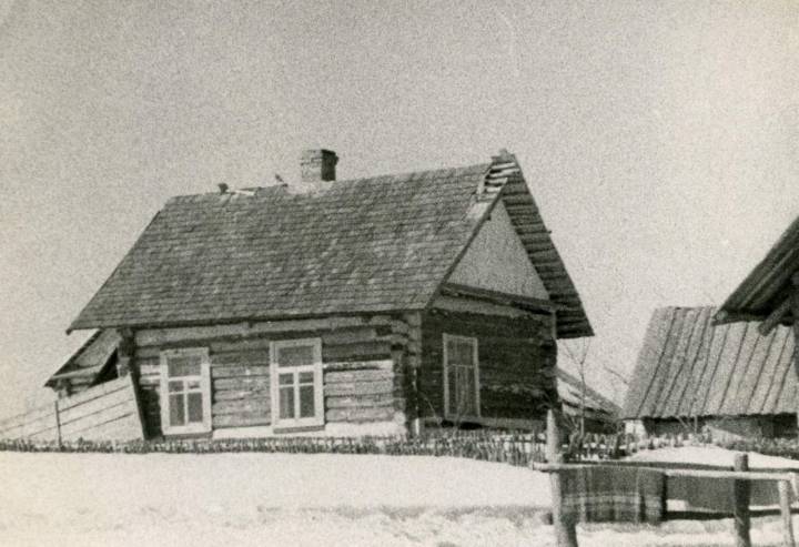 Сивцево Домик бабушки Репины (возле кладбища)