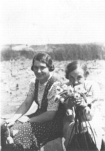 Fela Huwaldówna z Lipniszek i Ala Jamontt 