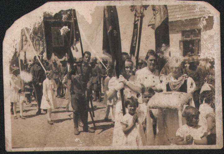 на фота Аляксандр Місіюк з вёскі Сіўкі.