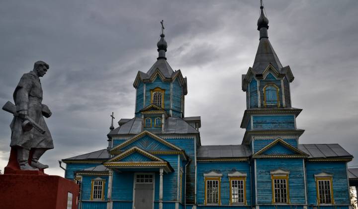 Плутовская Рождество-Богородицкая церковь 1907 года постройки.