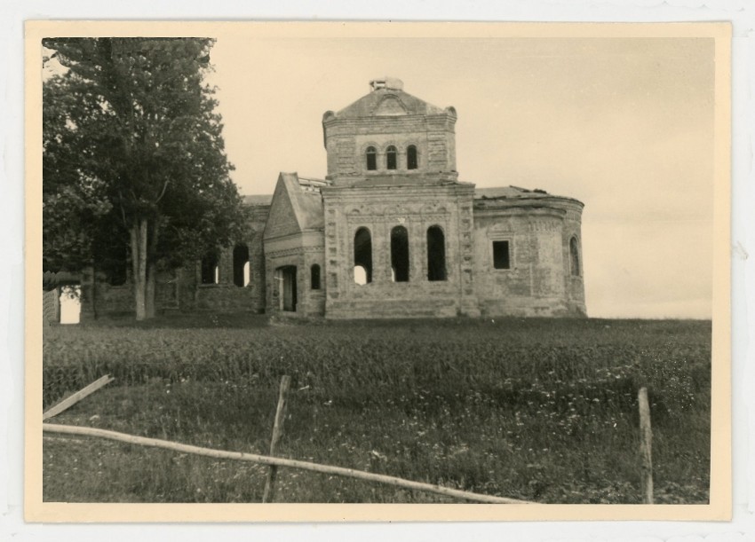 Фото 1941 г. <br>Год постройки: не позже 1913.<br>Не известная церковь
