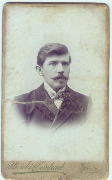 Kazimierz Piotrowski-ziemianin.pierwszy mąż mojej Babci Marii.zm.w r.ok 1909r.w Pińsku