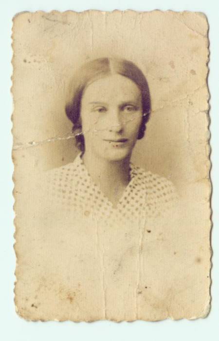 Anna Nowotna ur. w 1911r. w Pińsku.