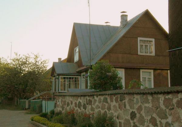 Przykościelna plebania