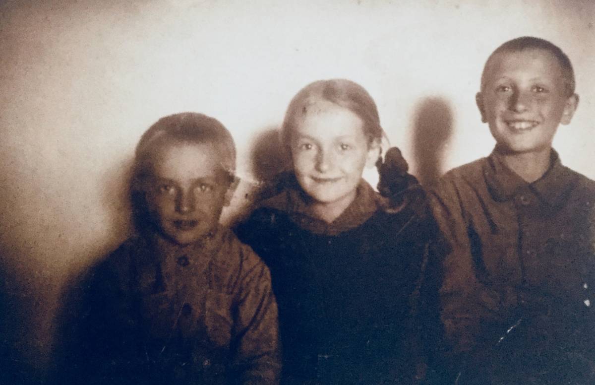 Stanislaw Magnuszewski,<br>Irena Magnuszewska <br>MikolajMagnuszewski