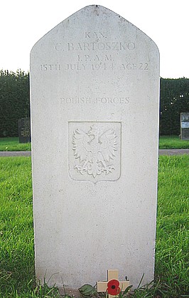 http://www.polishwargraves.nl/brit/4015.htm , http://www.twgpp.org/information.php?id=1037371<br><br>BARTOSZKO Czesław<br><br>Rank – kan. (kanonier)<br><br>Born - 20.7.1921 Wilno <br><br>Unit - 1. Pol.Dyw.Panc.<br><br>Regiment - 1. P.A.Mot. (1. Pułk Artylerii Motorowej)<br><br>Date of death - 15.7.1944<br><br>Today buried - in Cayton Cemetery, Yorkshire, Great Britain<br><br>Grave - West Section E, grave 34.<br><br>Św.P. Czesław był synem Ignacego i Heleny Bartoszko z d. Młyńskiej, adres domowy : Wilno ul. Zakretowa 15. Helena była rodzoną siostrą mojej babci Marianny z Młyńskich Tatolowej. Po wypędzeniu z Wilna ciocia Helena mieszkała w Gdańsku, pamiętam z lat dziecinnych jej przyjazdy do Kętrzyna. Moja mama urodzona w 1922 roku była nieomal rówieśnicą Czesława, często go wspominała. http://www.polishwargraves.nl/brit/4015.htm , http://www.twgpp.org/information.php?id=1037371<br><br>BARTOSZKO Czesław<br><br>Rank – kan. (kanonier)<br><br>Born - 20.7.1921 Wilno <br><br>Unit - 1. Pol.Dyw.Panc.<br><br>Regiment - 1. P.A.Mot. (1. Pułk Artylerii Motorowej)<br><br>Date of death - 15.7.1944<br><br>Today buried - in Cayton Cemetery, Yorkshire, Great Britain<br><br>Grave - West Section E, grave 34.<br><br>Św.P. Czesław był synem Ignacego i Heleny Bartoszko z d. Młyńskiej, adres domowy : Wilno ul. Zakretowa 15. Helena była rodzoną siostrą mojej babci Marianny z Młyńskich Tatolowej. Po wypędzeniu z Wilna ciocia Helena mieszkała w Gdańsku, pamiętam z lat dziecinnych jej przyjazdy do Kętrzyna. Moja mama urodzona w 1922 roku była nieomal rówieśnicą Czesława, często go wspominała.