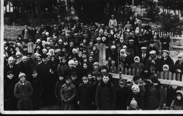 Cmentarz i kaplica przy drodze Łomasze - Waśkowo (chyba 500 m od Łozy). Rok 1939?