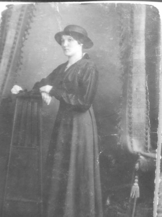 Stefania Mickiewicz ( zd. Możejko)- siostra mojej babci Jadwigi Żogło (zd.Możejko).