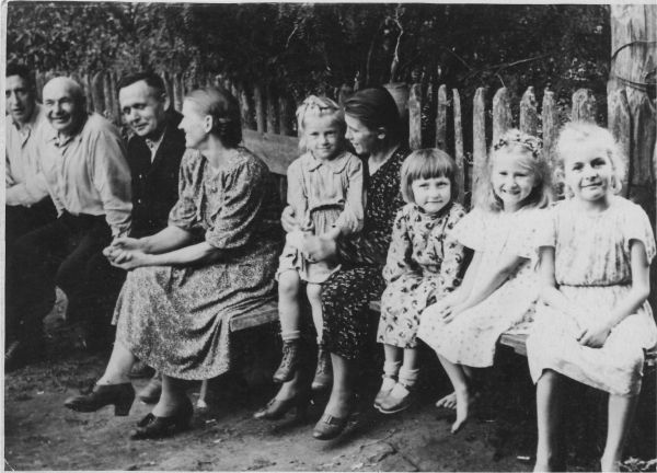 Жыхары вёскі Гардзейчыкі. 50-я гг.