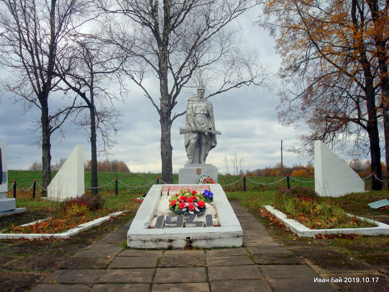 Воинский мемориал в д.Малашенки,Городокского района,Витебской области