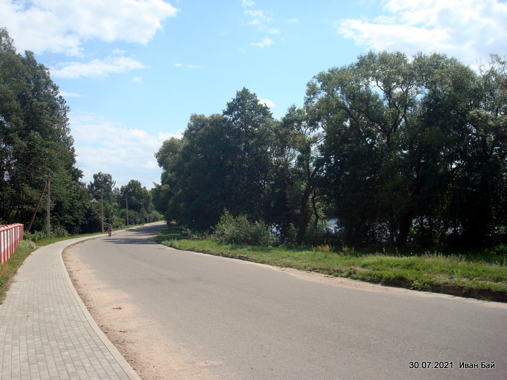 Дорога и река в Ольховке