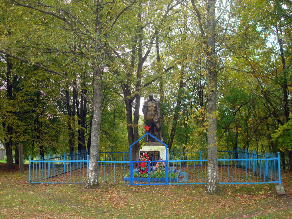 Братская могила в д. Заскорки