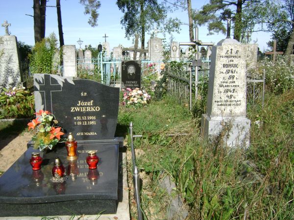 Grób Taty. Zmarł w grudniu 1951 roku. Grób odnalazłem dopiero w 2008 roku.