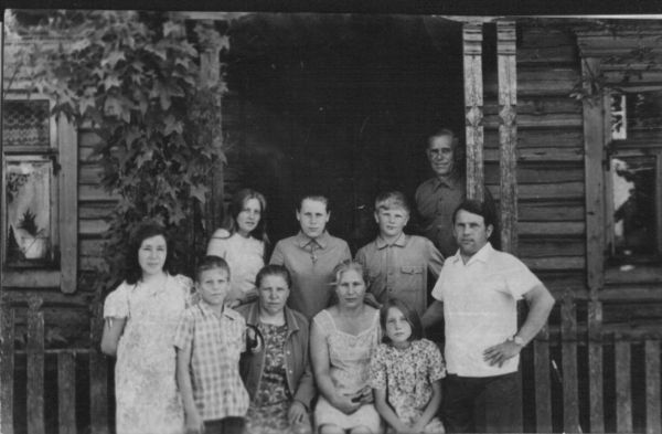 1.1.Сущик Надежда Дмитриевна 09.12.1950<br>1.2.Стрибук Евгений Валентинович 17.05.1960<br>1.3.Сущик (Стрибук) Клавдия Захаровна (09.12.1926 - 16.05.2002)<br>1.4.Стрибук (Рябович) Любовь Филипповна (02.05.1935 - 13.07.2002)<br>1.5.Бердычевец Нина Петровна<br>1.6.Стрибук Валентин Захарович 03.04.1930<br>2.1.Романлвич Нина Фёдоровна<br>2.2.Сущик Галина Дмитриевна 12.06.1955<br>2.3.Стрибук Валентин Валентинович 02.09.1957<br>3.1.Сущик Дмитрий Андреевич (15.12.1926 - 30.10.1988)