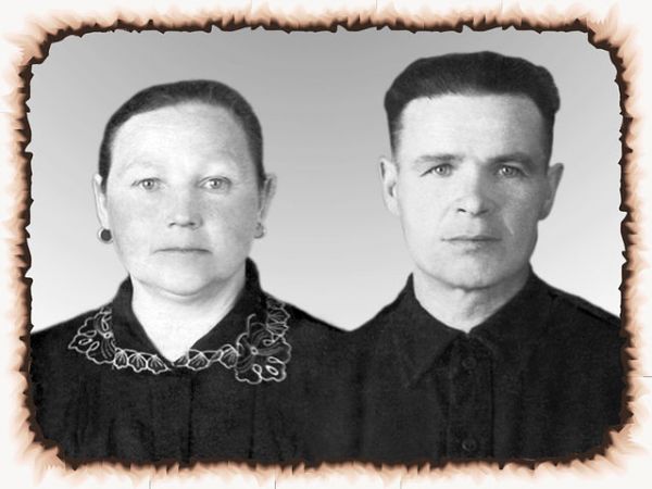1. Стрибук (Сущенко) Пелагея Кирилловна<br>2. Стрибук Степан Андреевич 