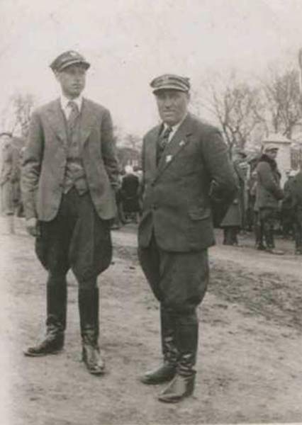 Адна з вуліц Вязыні, недалёка ад Праваслаўнай царквы і каталіцкіх могілак (сучасная Гагарына). Фота 1930-х гг.