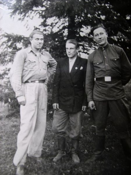 -<br>  <br>  <br><br>  1954 